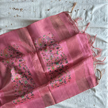 Load image into Gallery viewer, Paisley Party Pink Saree
