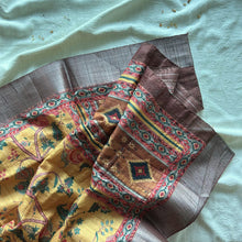 Load image into Gallery viewer, Mughal Motif Mustard Saree
